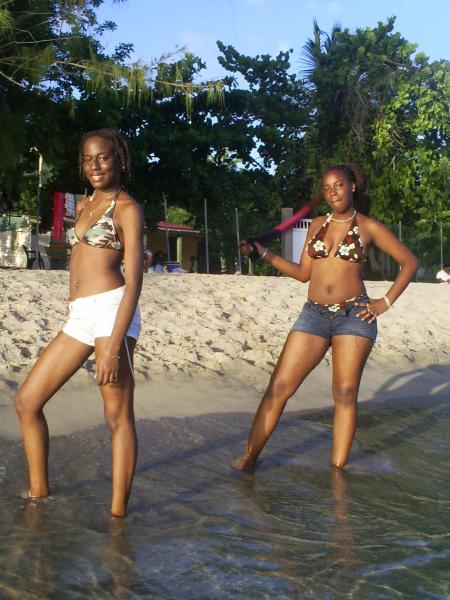 * Nianya & Negress'Ay *